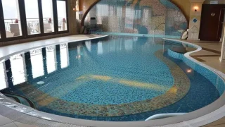 swimming-pool-hotel-